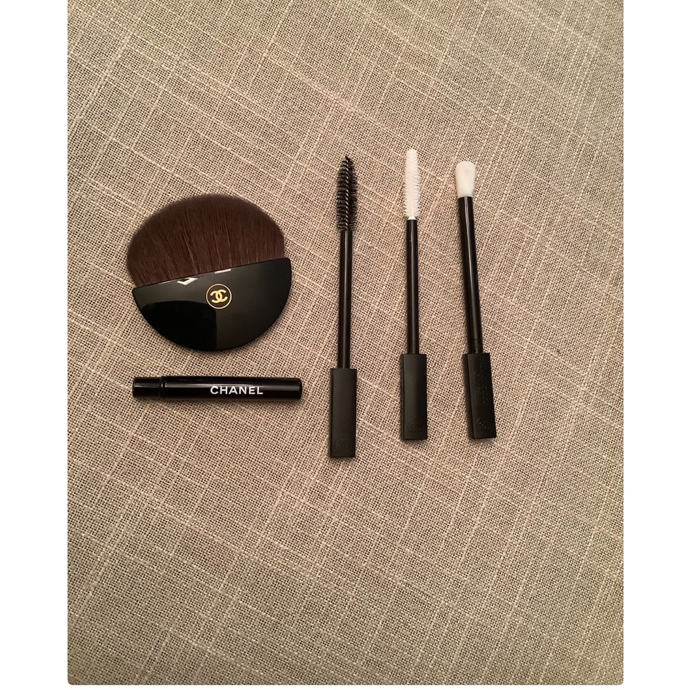 Chanel Mini Makeup Brush Set